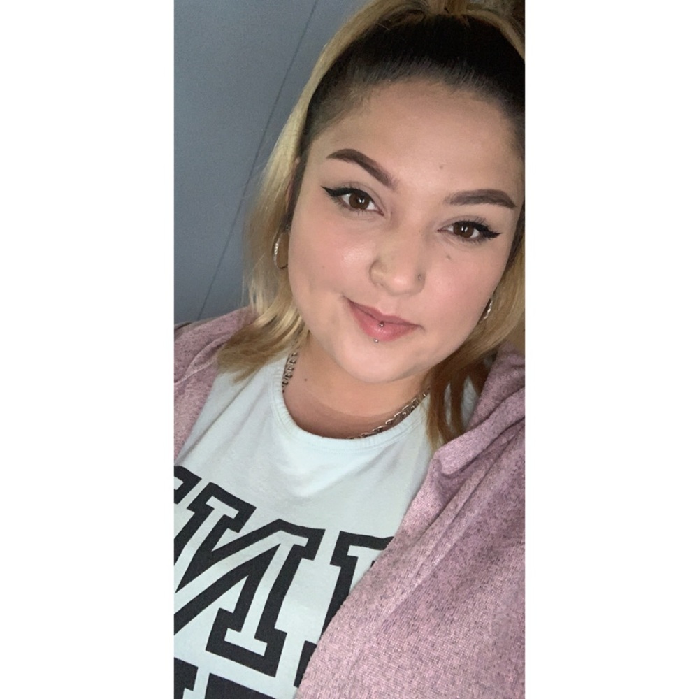 Meet your Posher, Victoria